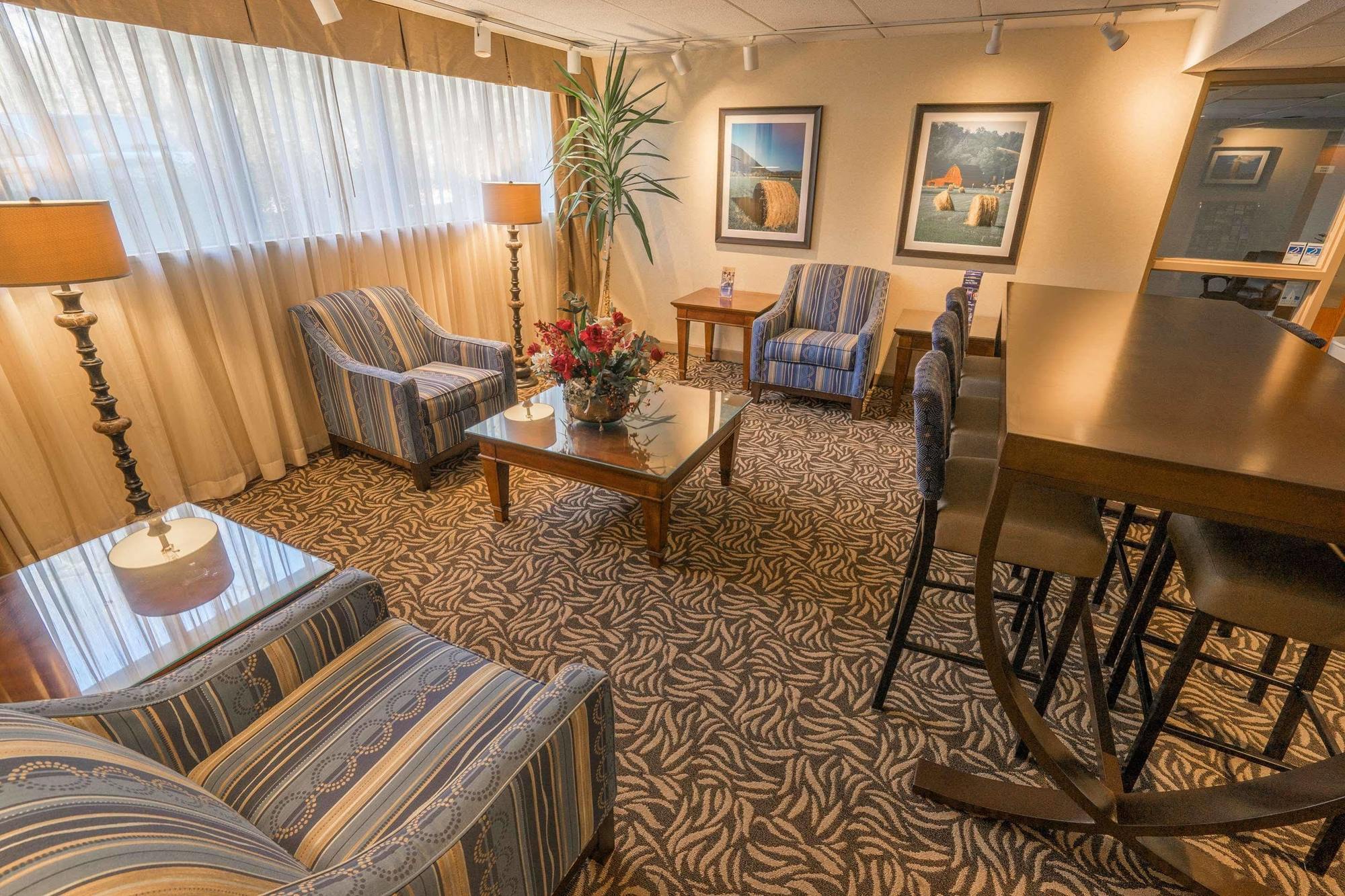 Baymont By Wyndham Groton/Mystic Hotel Exterior foto